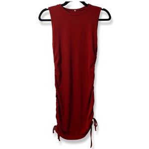 BTFBM - CREW NECK SLEEVELESS RUCHED BODYCON DRESS IN RED